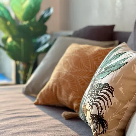 Les Deux Phares لي سابلِ دولونْ