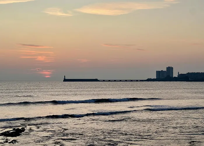 Les Deux Phares Les Sables-dʼOlonne
